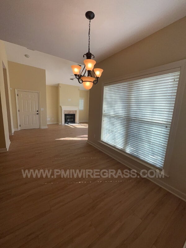 Building Photo - 306 Hidden Creek Cir