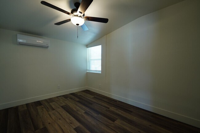 Building Photo - 241 E Etiwanda Ave