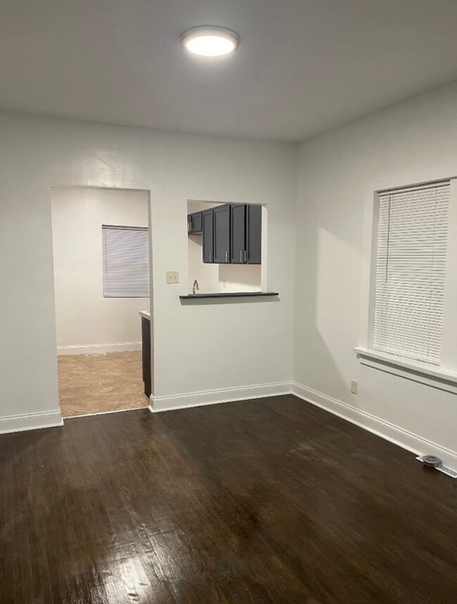 Building Photo - 4235 Vermont St