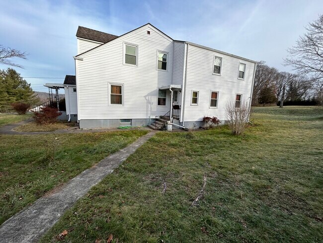 Building Photo - 34 Rose Hill Rd