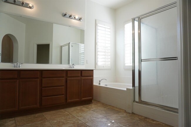 Building Photo - 84030 Colibri Ct