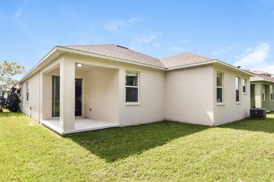Building Photo - 10469 Moss Rose Way