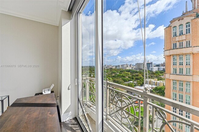 Building Photo - 626 Coral Wy