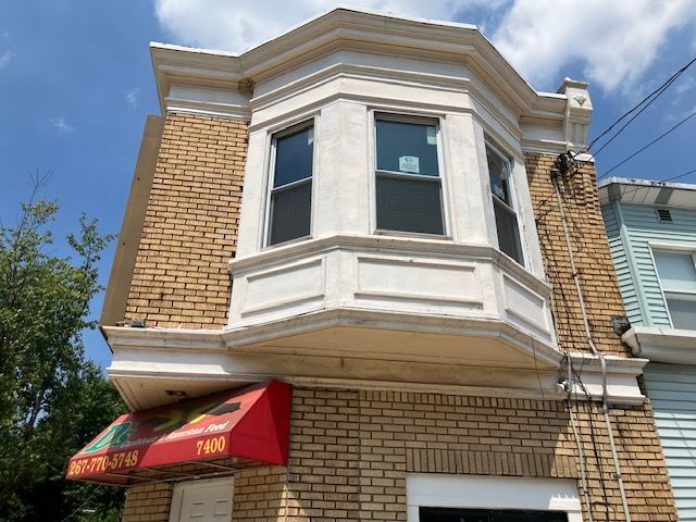 Building Photo - 7400 Lawndale Ave