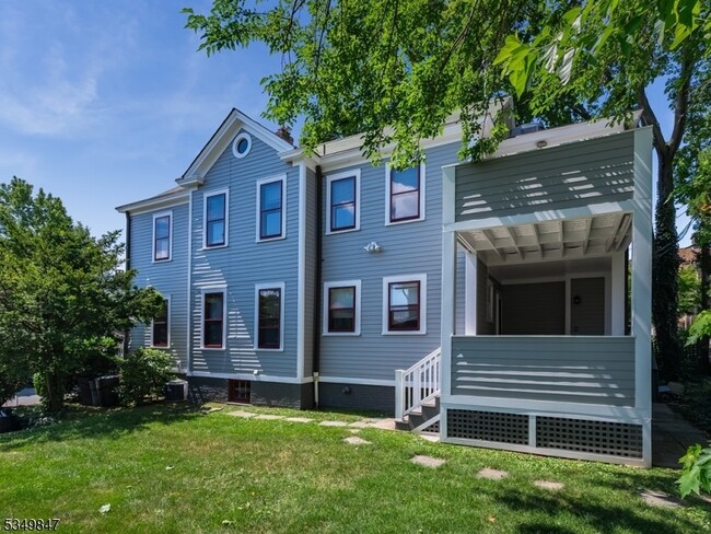 Building Photo - 30 Midland Ave