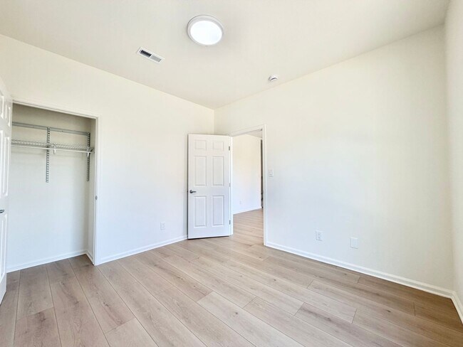 Building Photo - 1151 Wisconsin St