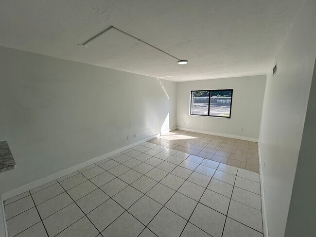 Building Photo - WEJ 13550 LLC - 18255