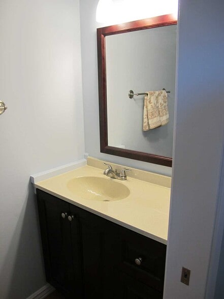 Bathroom -2 - 3405 Norton Way