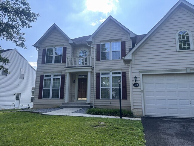 Primary Photo - 132 Richwood Hall Rd