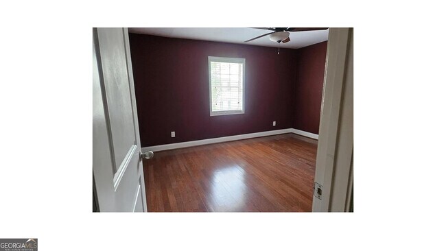 Building Photo - 750 Dalrymple Rd