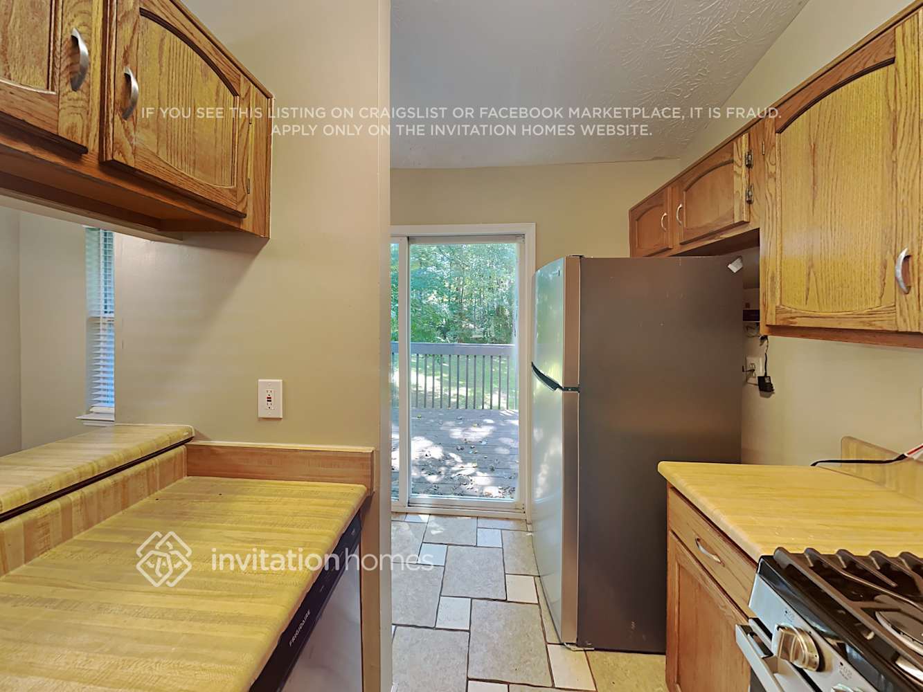 Building Photo - 3156 Fescue Cir