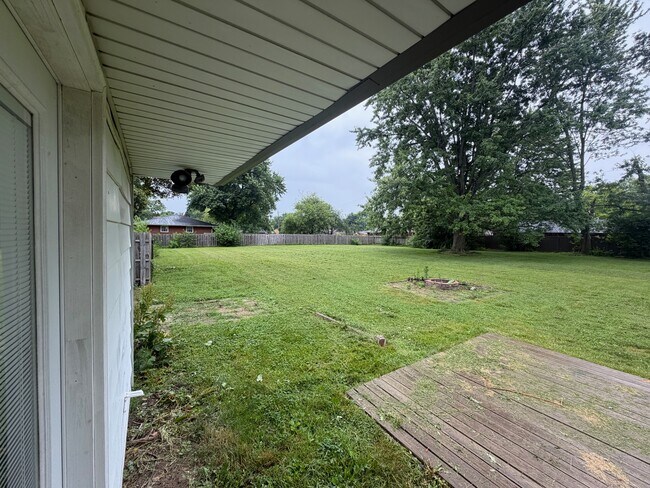 Building Photo - 416 W Wenger Rd