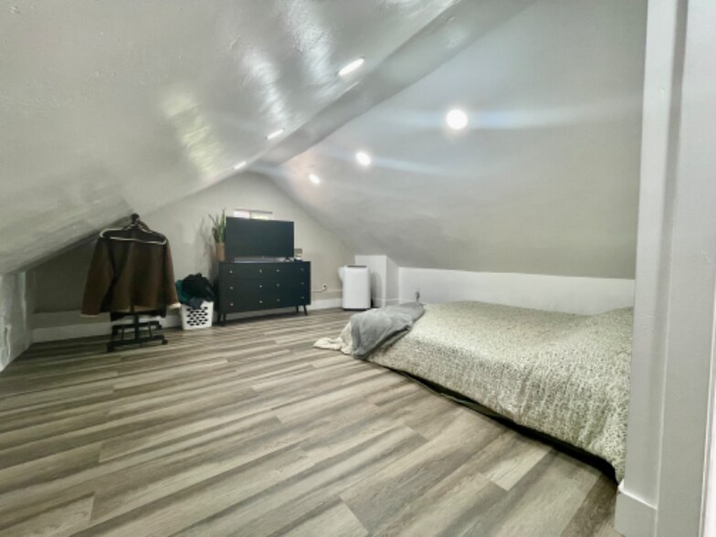 Building Photo - 1575 N Gaylord St