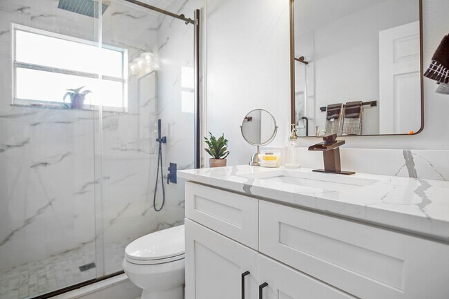 Building Photo - Ranch on 6 Acres