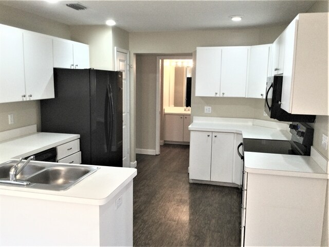 Building Photo - 7909 Hathaway Dr