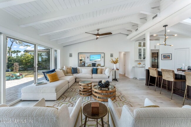 Building Photo - 177 San Juan Dr
