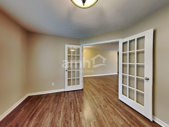 Building Photo - 1230 Highland Lake Way