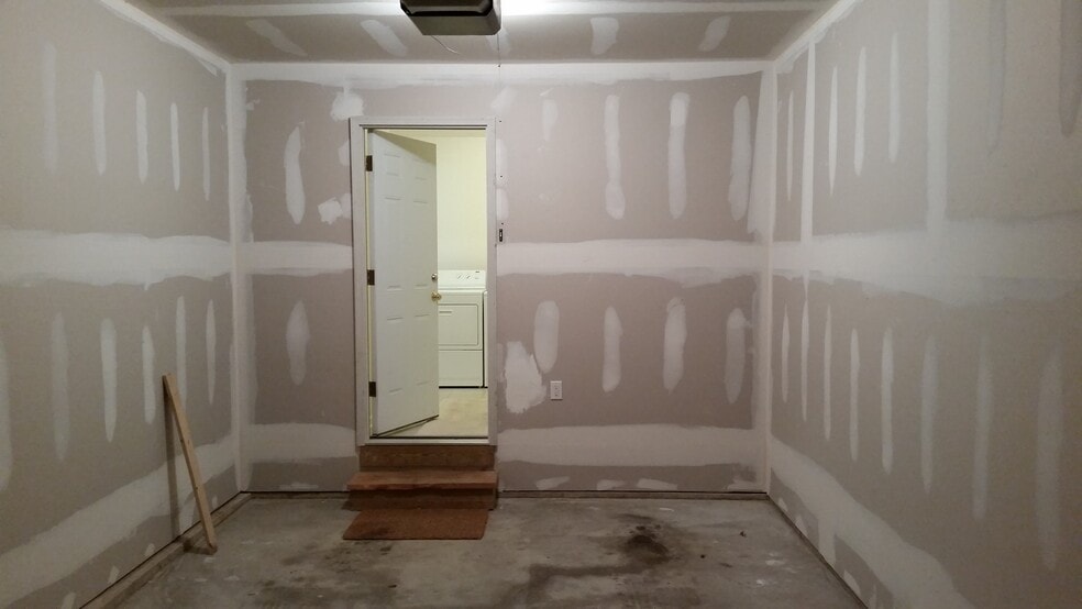 Building Photo - 2115 La Mar Ave