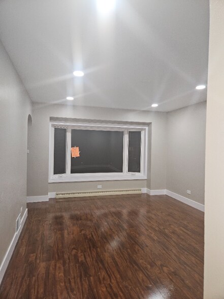 Building Photo - 8715 Ridge St