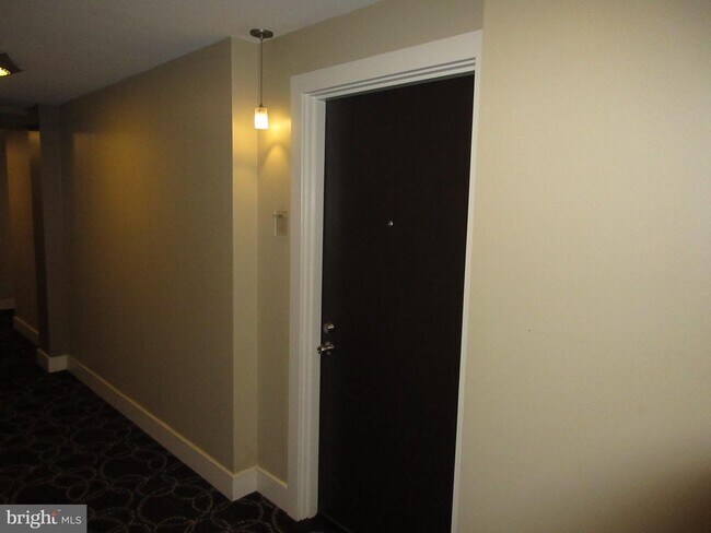 Building Photo - 475 K St NW