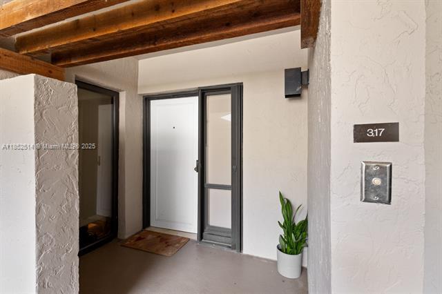 Building Photo - 161 Crandon Blvd