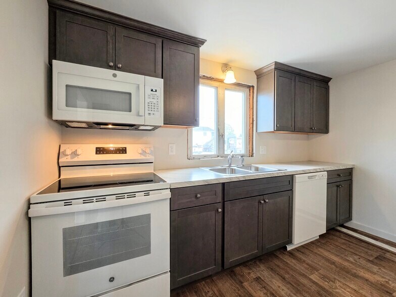 Building Photo - 2620 Creek Hill Rd