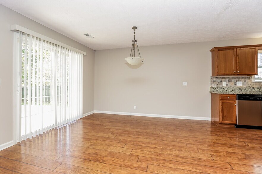 Building Photo - 908 Buckhaven Dr