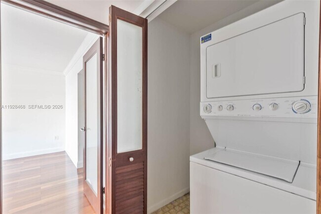 Building Photo - 14250 SW 62nd St