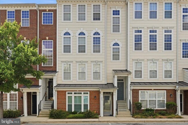 Building Photo - 941 Pine Forest Ln