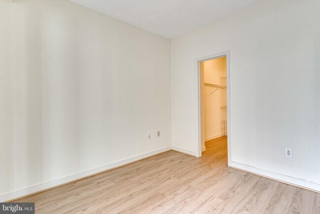 Building Photo - 955 26th St NW