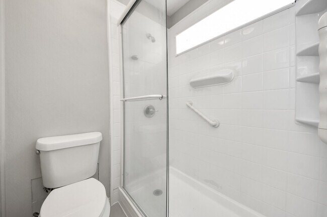 Building Photo - 19734 Oakland Valley Dr