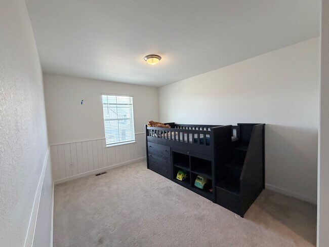 Building Photo - Modern Duplex Near Cherry Creek Trail with Quartz Kitchen, Loft & Low-Maintenance Living