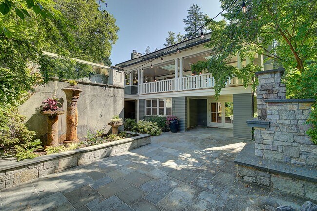 Building Photo - 5Bd/3.5Ba Medina House