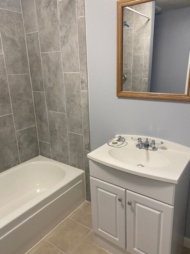 Building Photo - 4 Bedroom &  3 Bath Brick Ranch - $300 off first month's rent if Lease signed by 9/1