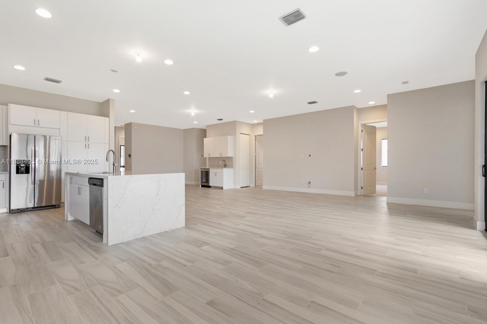 Building Photo - 13130 Addilyn Ct