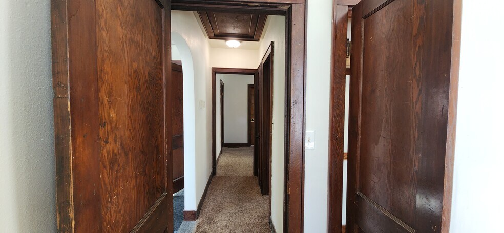 Building Photo - 2238 West Ave S