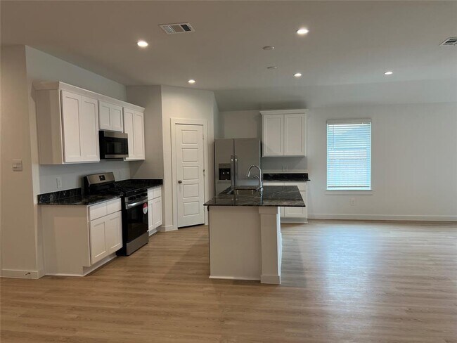 Building Photo - 8538 Sandy Coral Ln