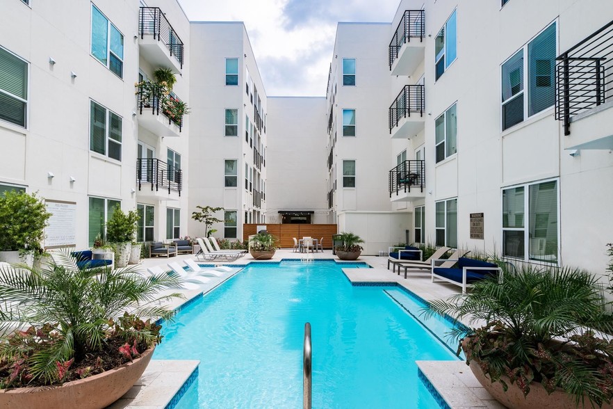 Marina Bend At Clear Creek 371 W Main St & N Wesley Dr League City TX