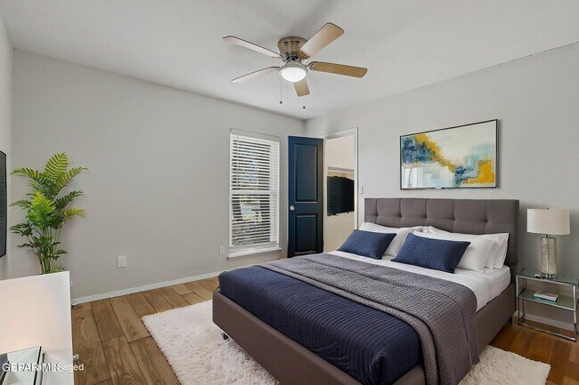 Building Photo - 604 La Chapa Ave