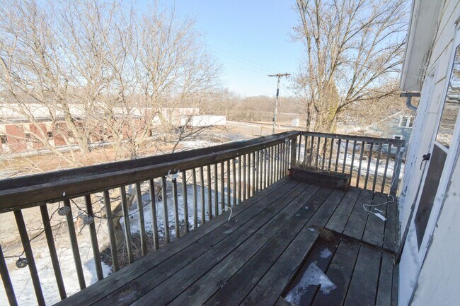 Building Photo - 1516/1520 E Hawthorne Ave