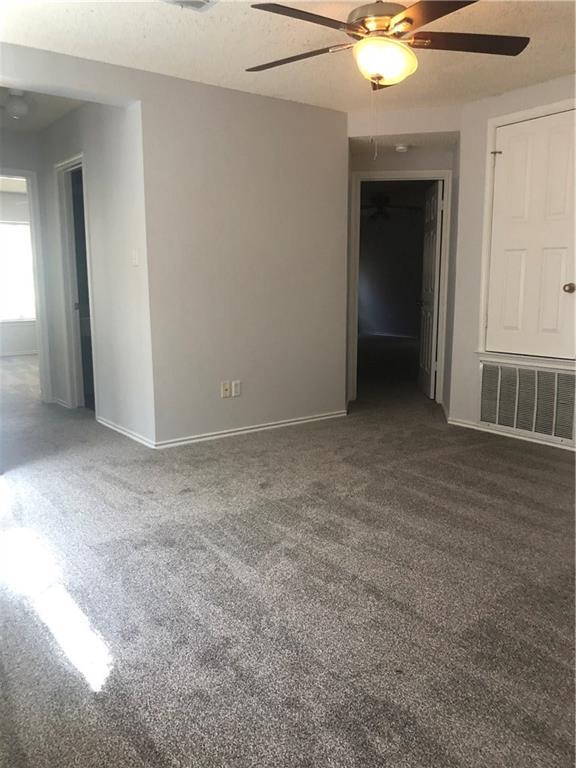 Building Photo - 1304 Devil Ridge