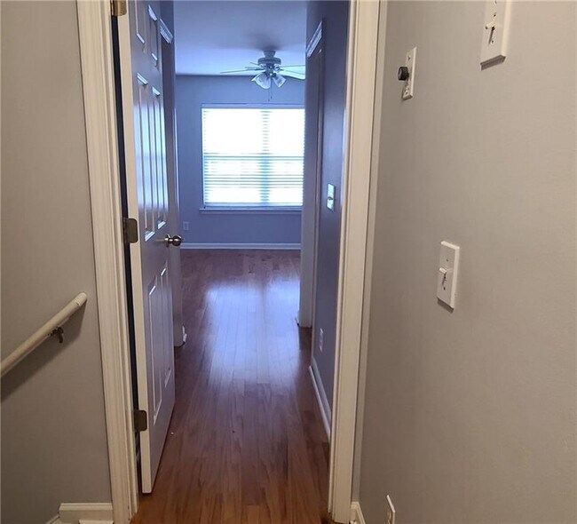 Building Photo - 790 Windcroft Cir NW