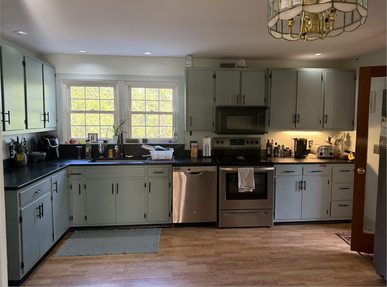 Kitchen - 6 Deer St