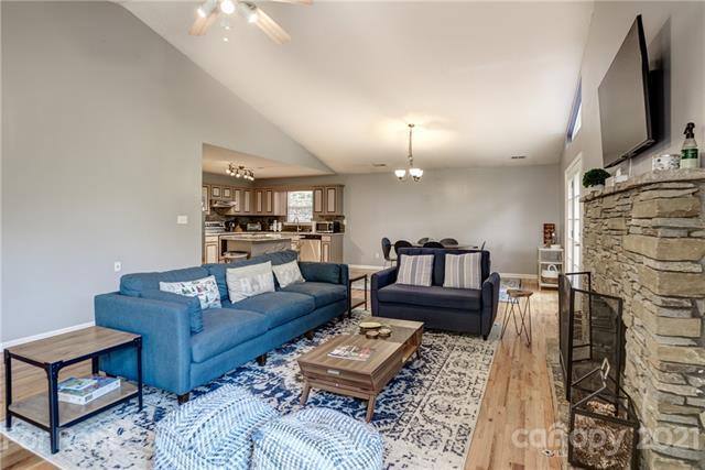 Building Photo - 47 Lawterdale Rd