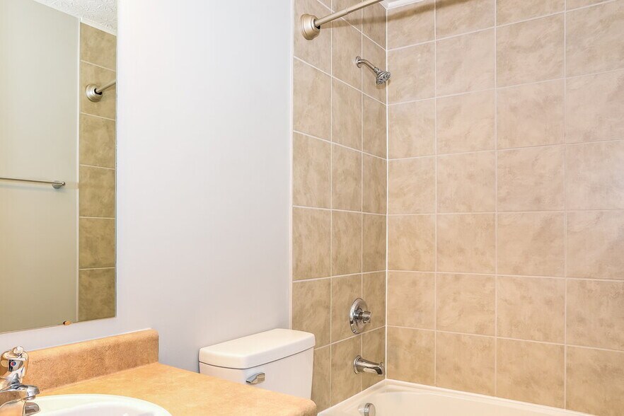 Building Photo - 3963 Genteel Dr