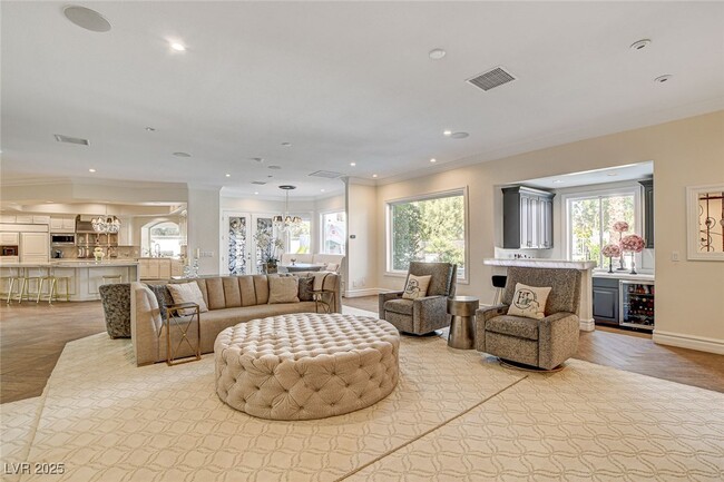Building Photo - 2272 Coral Ridge Ave