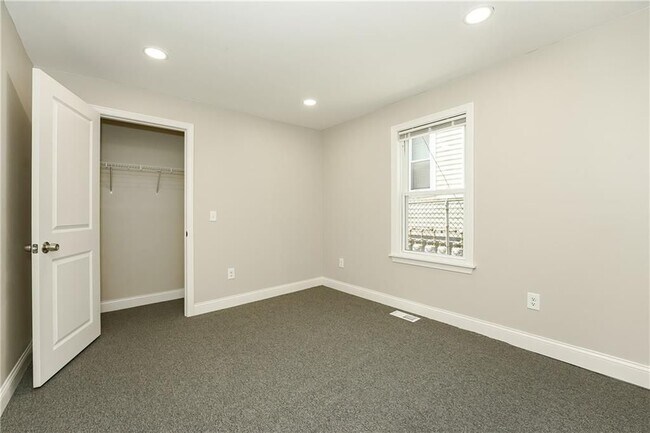 Building Photo - 71 St Elizabeth St