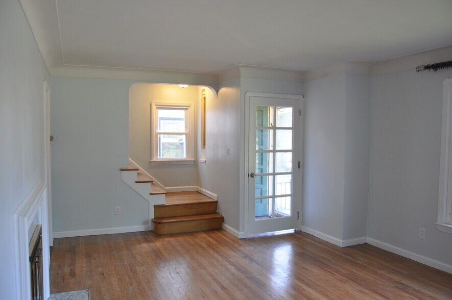 Building Photo - 4302 Silsby Rd