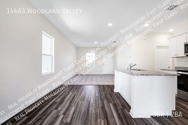 Building Photo - 14463 Woodland Vly