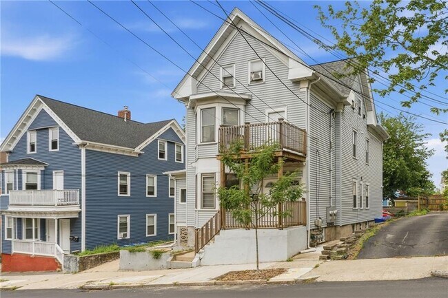 Building Photo - 62 Cypress St